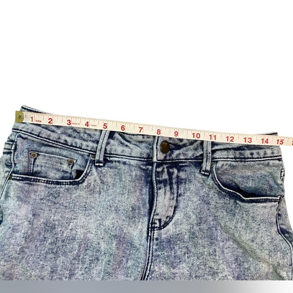 BDG Light Acid Wash Cigarette Skinny Jeans - Picture 2 of 8